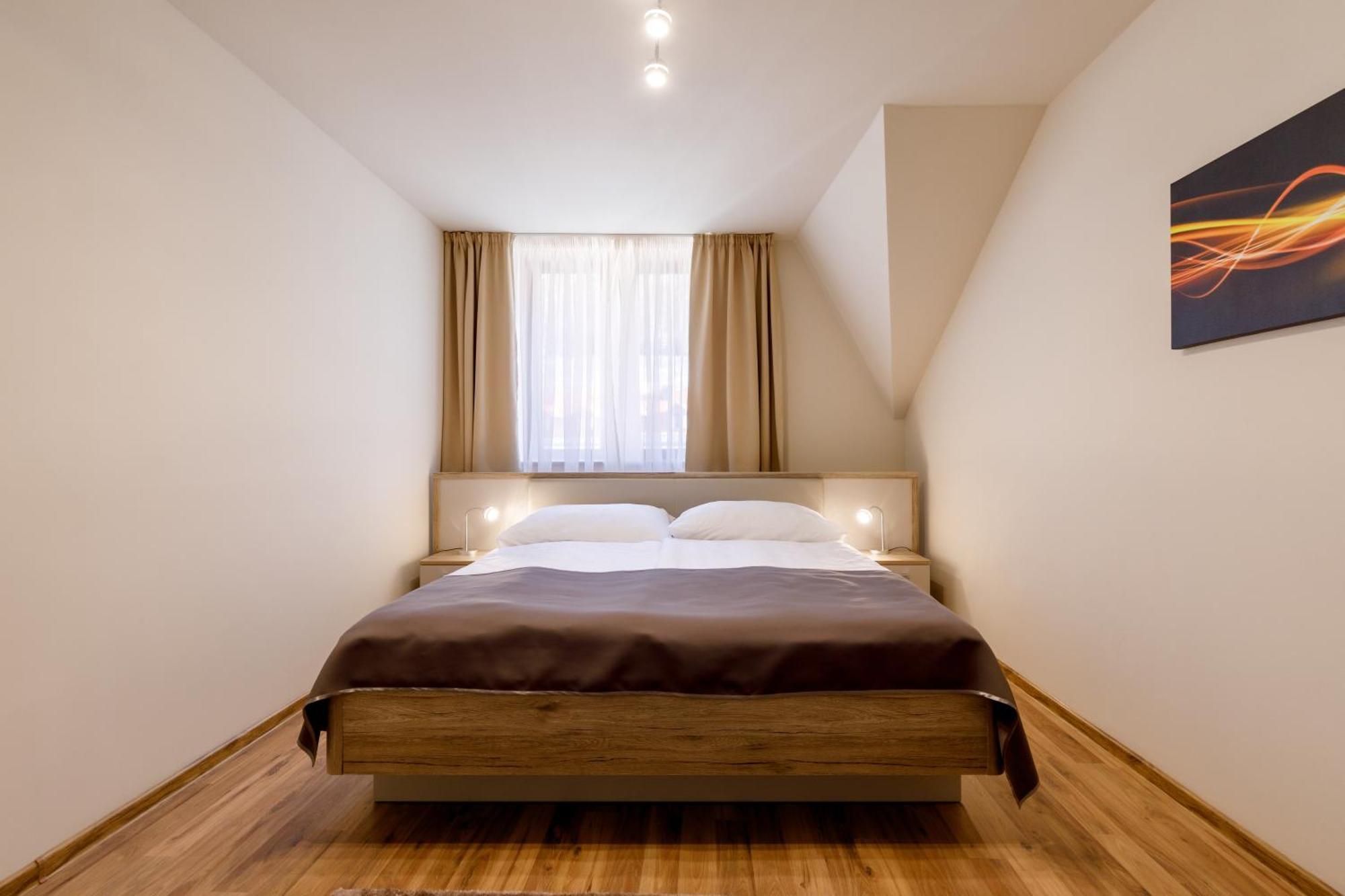 Apartments Menuet Karlovy Vary Ruang foto