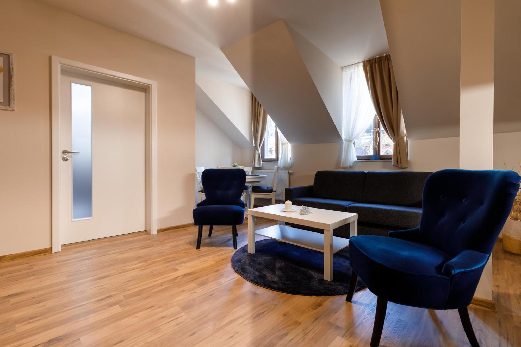 Apartments Menuet Karlovy Vary Ruang foto